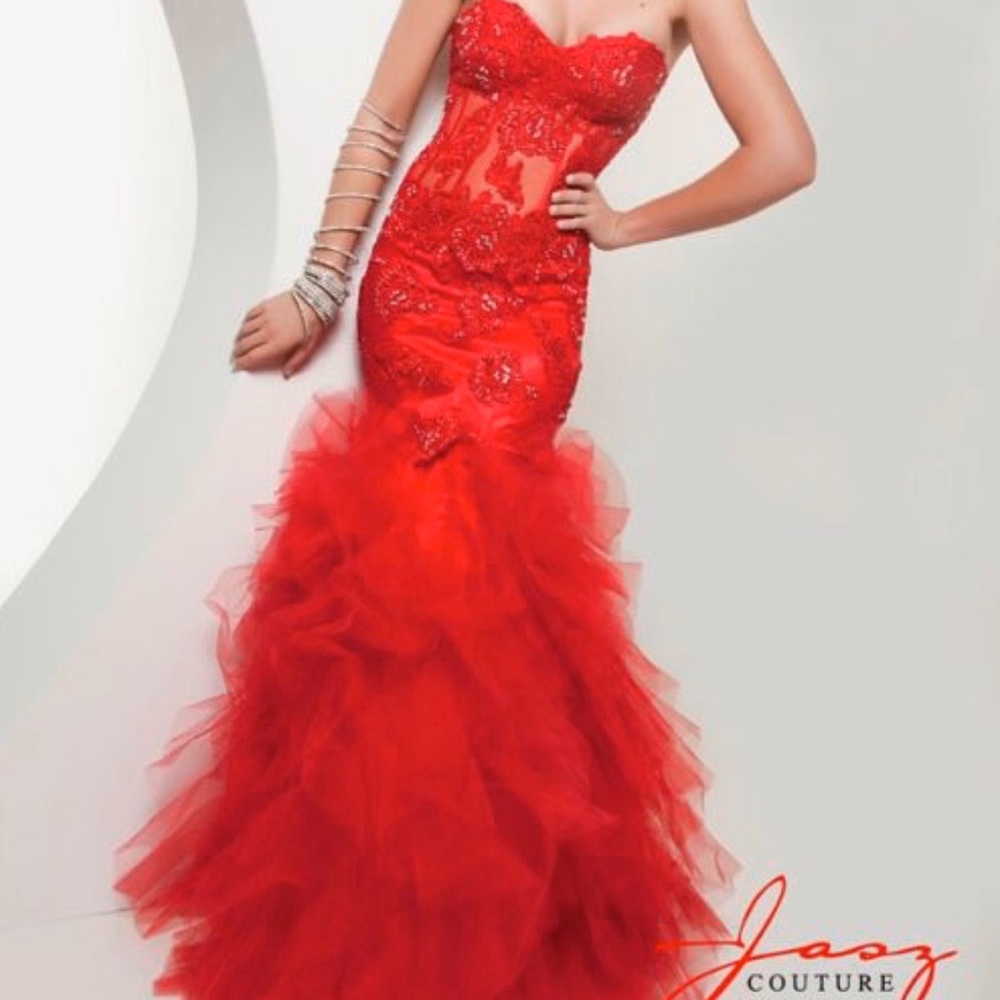 2019 Jasz Couture prom dress.
